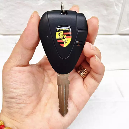 dai dien san pham chiakhoaotocantho porsche